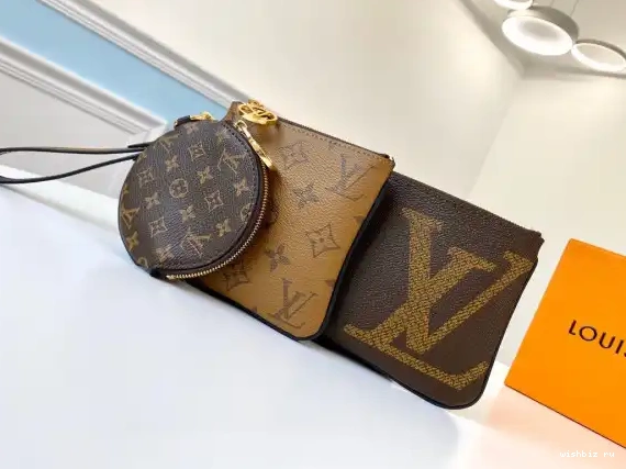 WIS POUCH MONOGRAM VUITTON LOUIS 0628